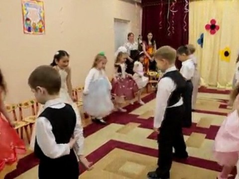 Торжественный выход выпускников детского сада 1804_1