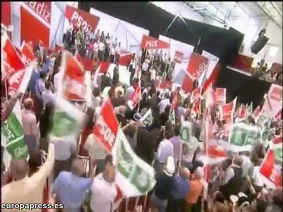 Rubalcaba acusa a Rajoy de no tener ideas