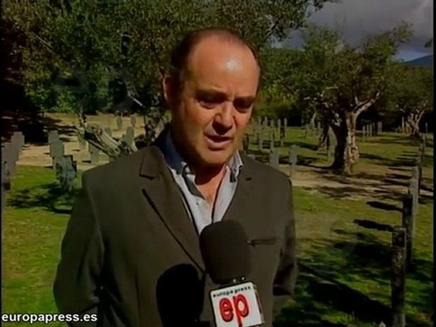 Soldados alemanes descansan en el cementerio de Yuste