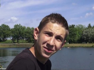 Pentecote pour les poissons a la gare d'eau de Courcelles