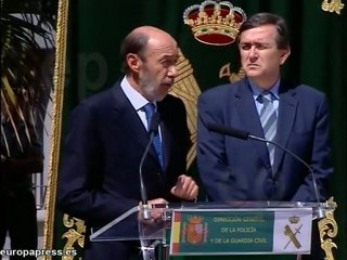 Rubalcaba pide honrar la memoria de los guardias