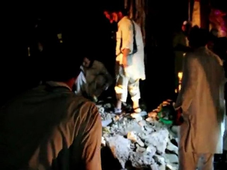 Pakistan: 35 morts et 80 blessés dans l'explosion de deux bombes