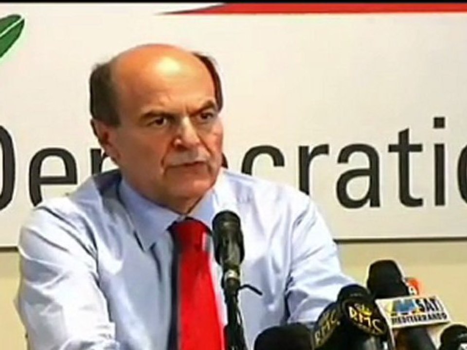 Bersani - Il paese ha divorziato da Berlusconi