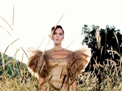 Sertab Erener - Uzaklara (Fahir Atakoglu 2)