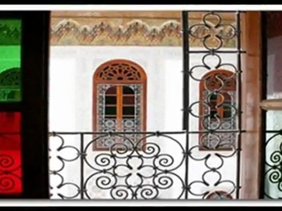 -Shaykh Al Albany - Gardons les pieds sur terre!