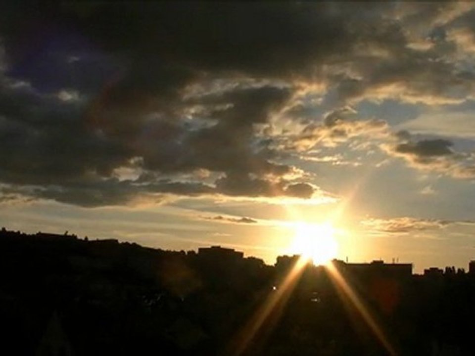 Dijon , le soleil se couche