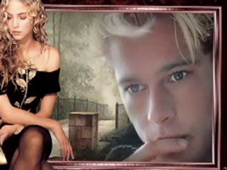 Nilüfer - "Çok uzaklarda" ( caddelerde rüzgar ) / 2011