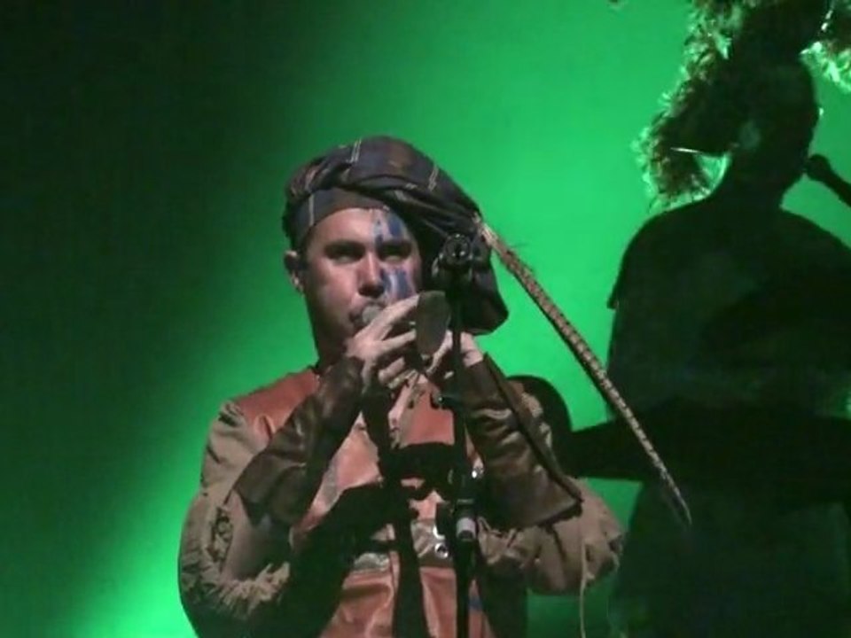 TRI YANN se déchaine 04-06-2011 TRI YANN let go  an unleashed on live