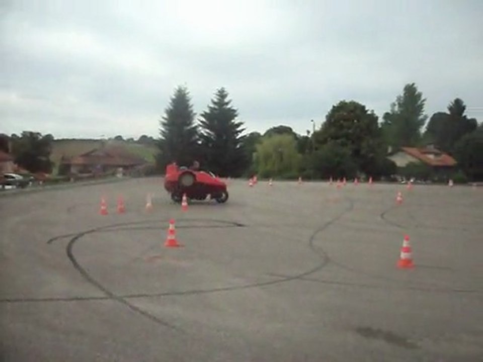 Pirajoux Fred la patte en l'air