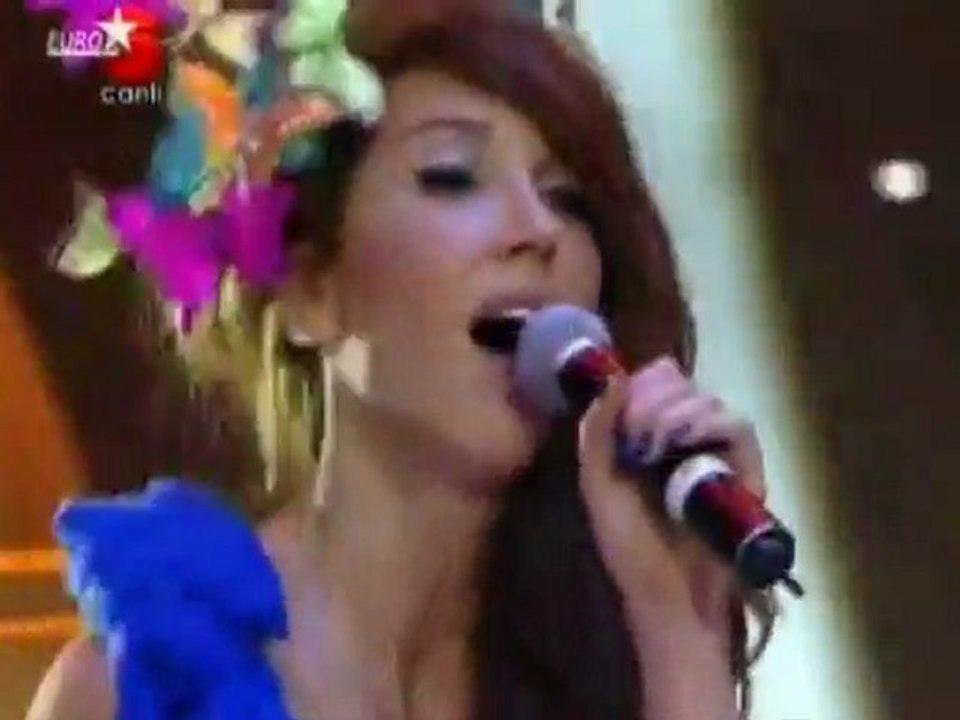 Hande Yener - Bana Anlat