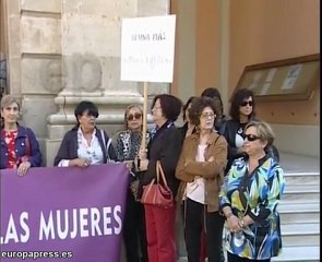 Concentración de repulsa en el Ayuntamiento