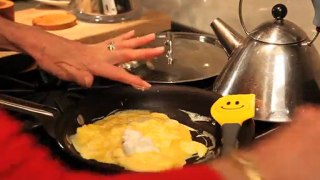 How to make Fabulous Scrambled Eggs by Jessica Harper, The Crabby Cook