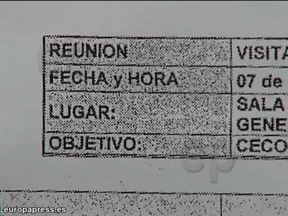 Hallan papeles sobre visita Papa en plena calle