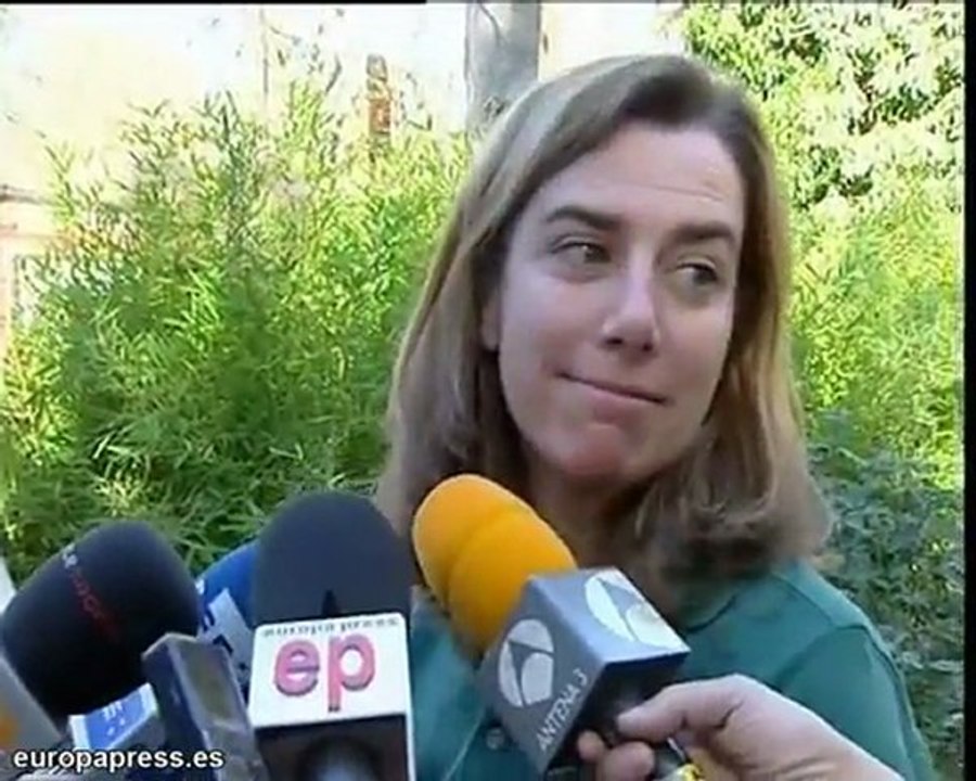 Doña Sofía visita a las crías de panda