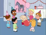 Padre de Familia - Stewie imitando como Mujer