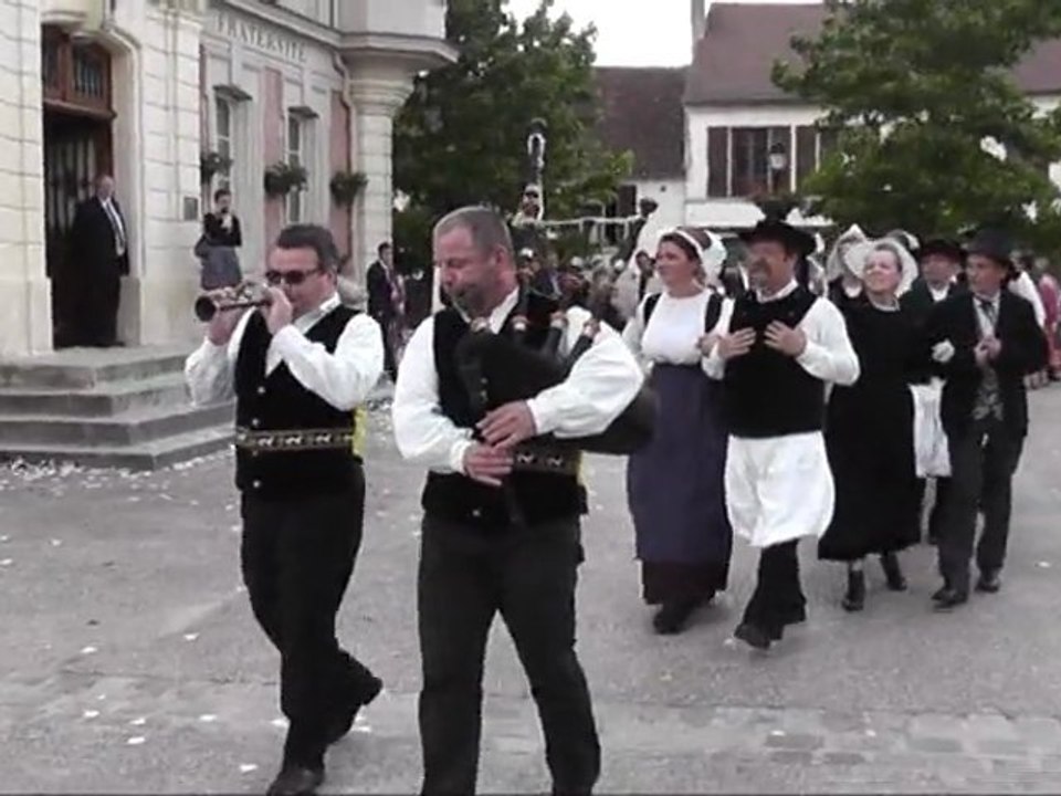 MOUROUX animation mariage JUIN 2011