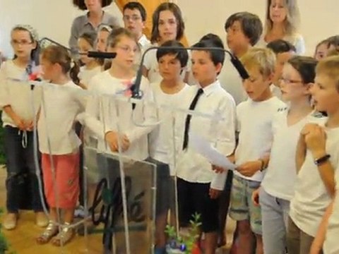 Remise des prix du concours scolaire de la résistance et de la déportation, le 8 juin 2011 à Liffré