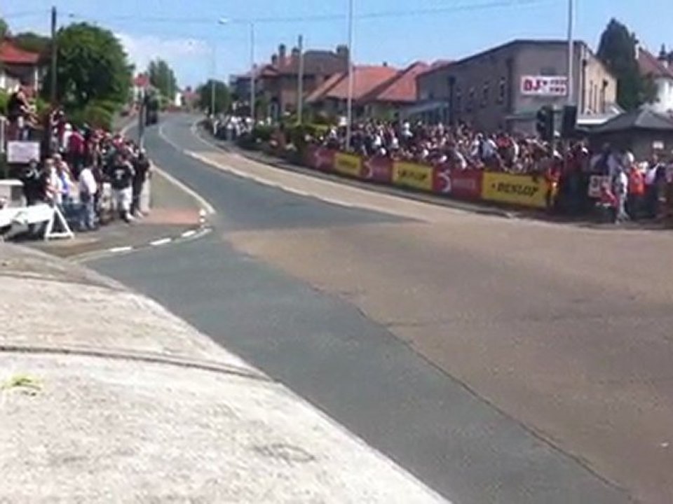 Tourist trophy 2011,course 1000 SuperBike , +250 km/hr Bray hill