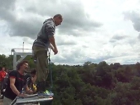 Saut élastique avant