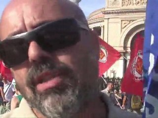 Italianos comemoram referendo