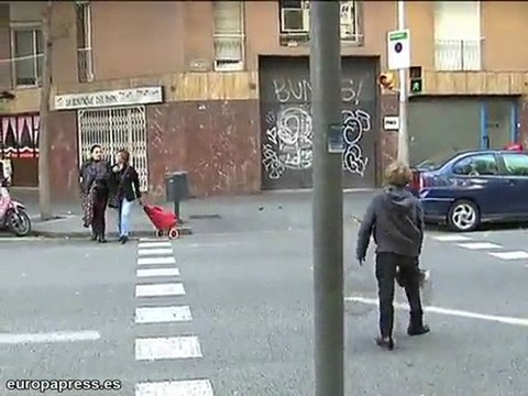 Barcelona permanece en alerta por fuertes vientos