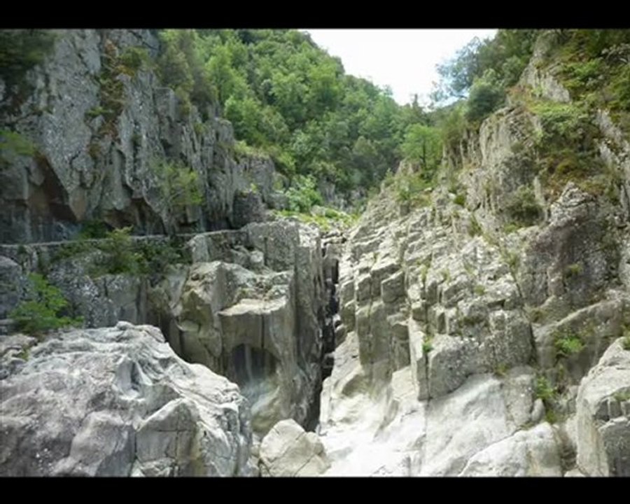 Les Cuves du Duzon (07 Ardèche)