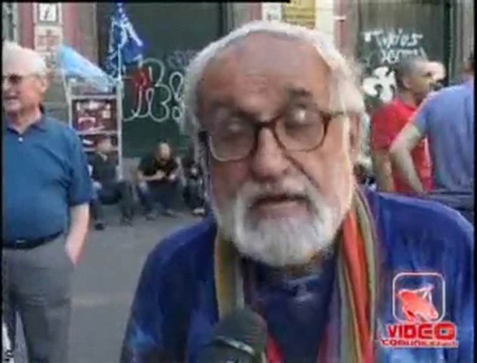 Napoli - Il piazza la festa per i Referendum