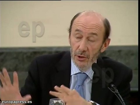 Rubalcaba anuncia posibles ayuda a la prensa