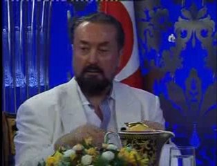 iltifat sevgiyi muhabbeti artırır, aşkın tutkunun kökenidir