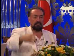 Kürt kardeşlerimizi komünistlerin eline teslim etmeyiz.