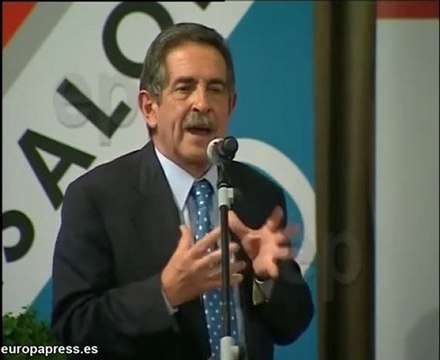 Revilla en la Fundación Nexo