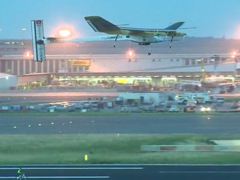 Solar Impulse chega a Paris