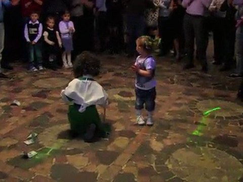 Красивый кавказкий танец маленького мальчика - ресторан ЛЕГЕНДА