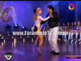 FarandulaTv.com.ar Baile de el roña castro en el duelo del Cha cha cha. Bailando 2011