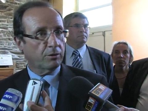 Hollande brocarde Nicolas Sarkozy et ses promesses