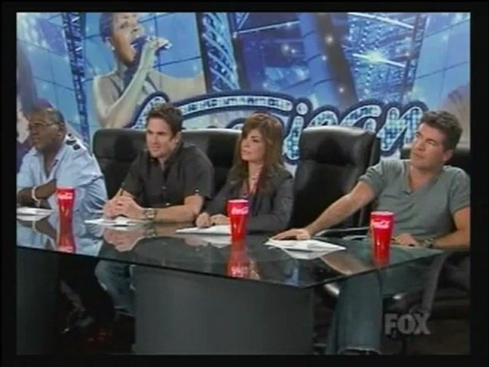 Most psycho American Idol contestant ever, Mary Roach !!!