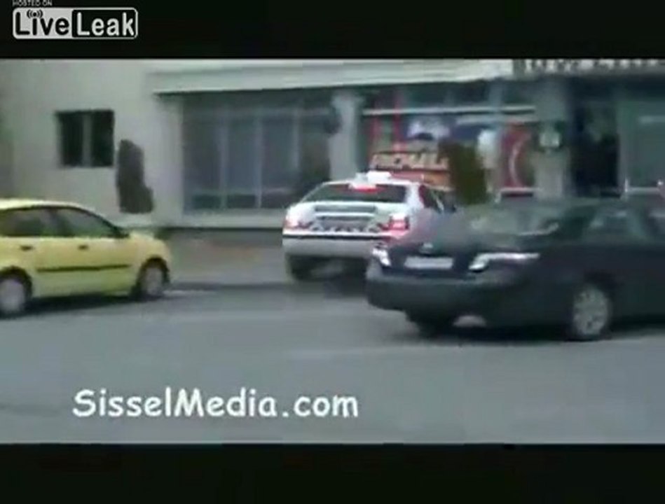 Sehr lustig Polizei Parkplatz FAIL!