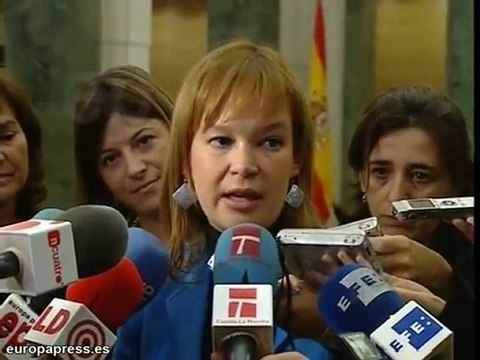 Pajín presenta lotería contra violencia de género