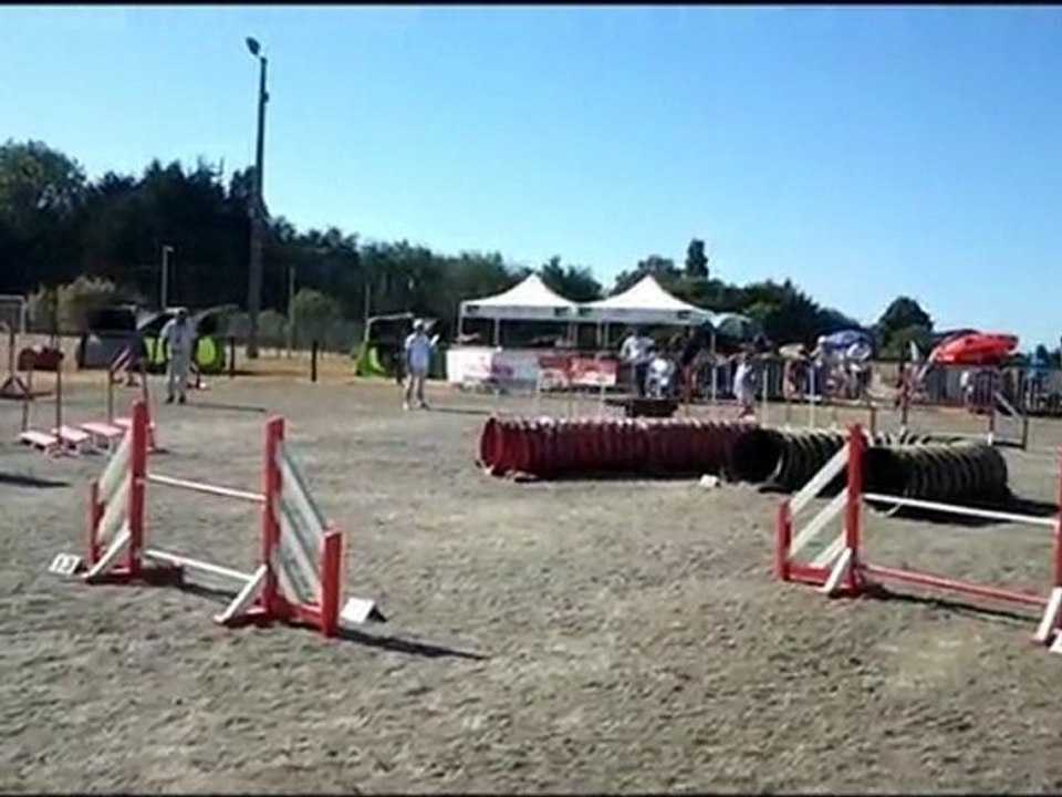 OLONNE sur MER - 290511 - Tifaine & Dixie - JUMPING