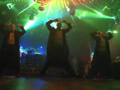 Chippendales Paris Lyon Lille Body Temptation enterrer sa vie de jeune fille