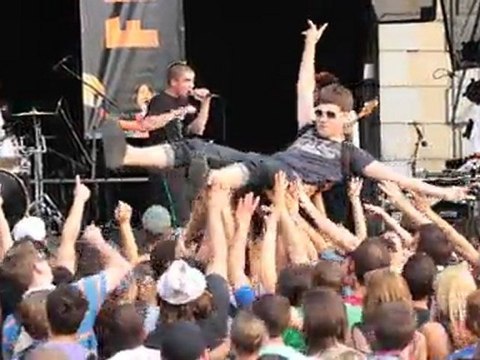 Extrait 1 Les Joueurs de Pih Poh au Fimu le 13_06_2011