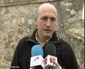 Multitud de familiares despiden al fallecido en Carcabuey