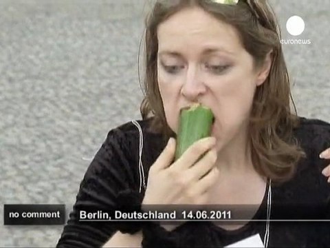 Concours du plus gros mangeur de concombres... - no comment