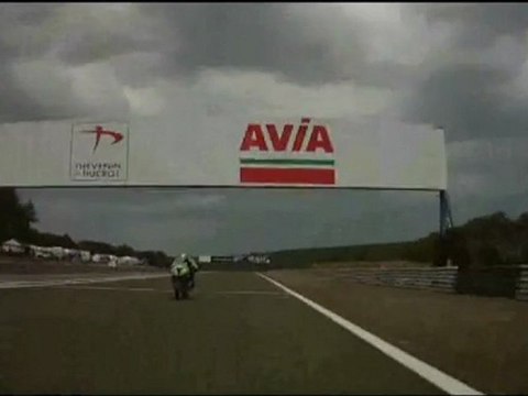 CHAMPIONNAT O3Z COURSE ROOKIES 2EME MANCHE DIJON PRENOIS 05/06/11 YAMAHA R6 2008