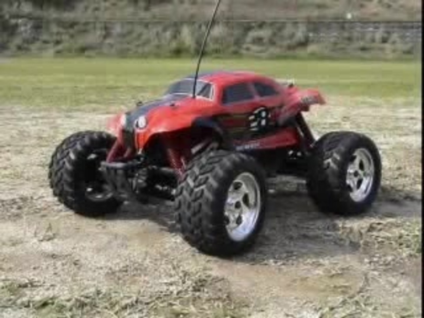 Hotbodies E-Zilla HPI E-Savage - Vidéo Dailymotion