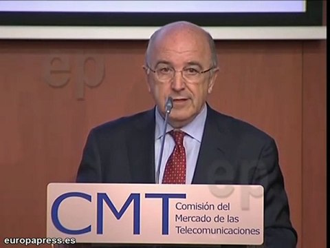 Almunia defiende las inversiones públicas.