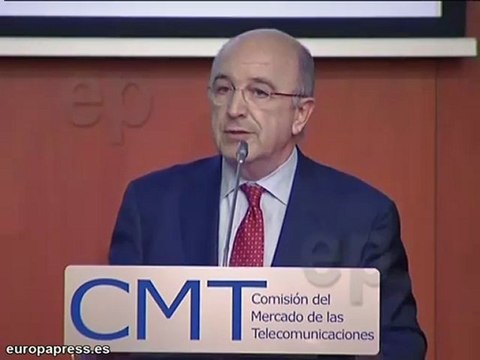 Almunia defiende las inversiones públicas.