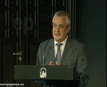 Chaves y Griñán defienden labor de funcionarios