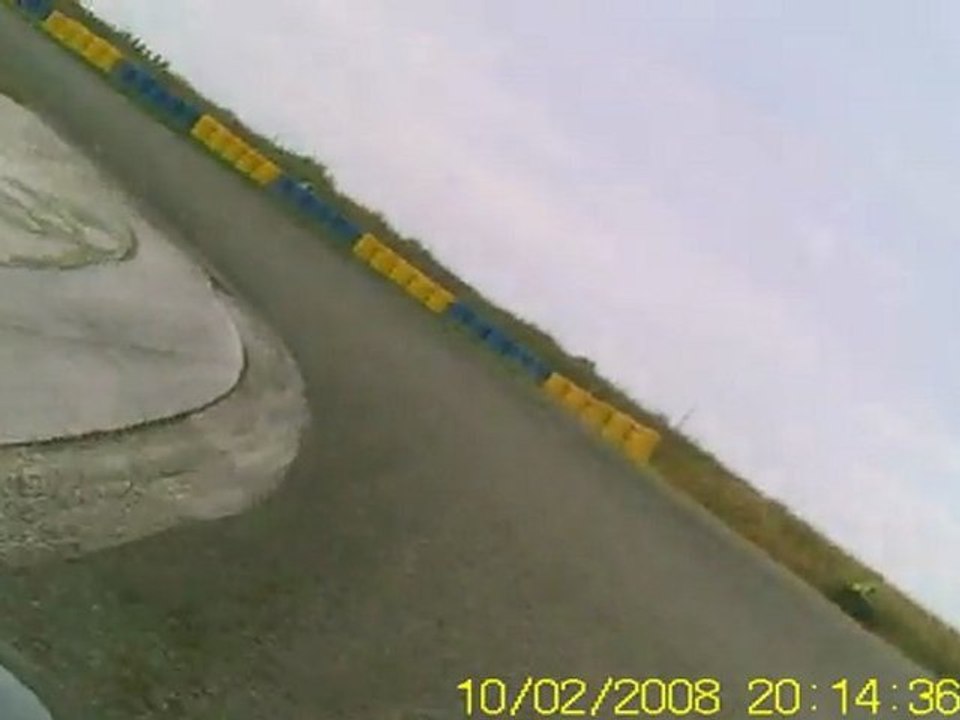 RSV TUONO en piste sur le circuit du bourbonnais