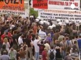 Decenas de miles de griegos estrellan su ira contra los...